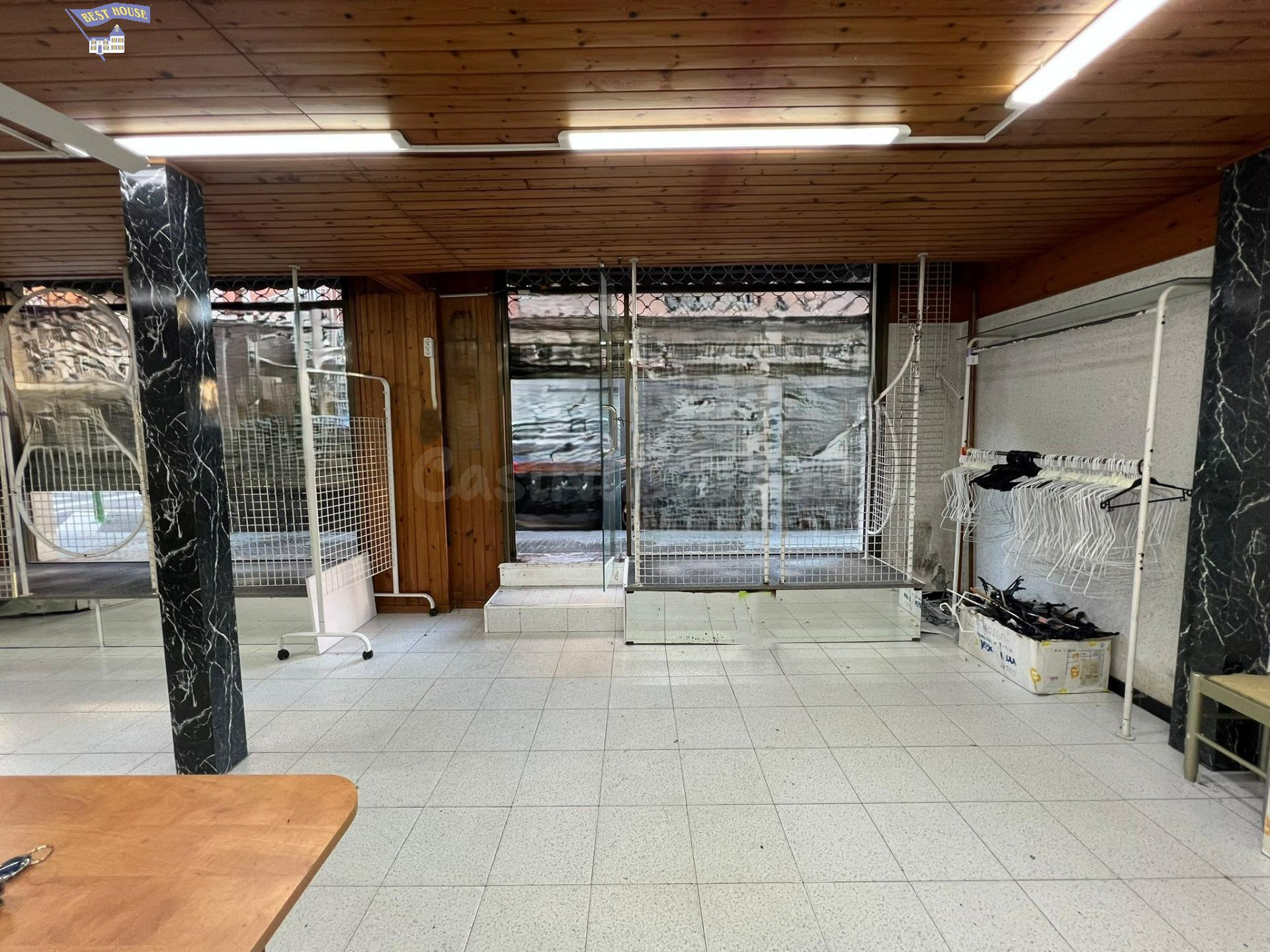 OPORTUNIDAD DE LOCAL COMERCIAL EN EL CORAZÓN DEL CENTRE DE R - foto 2