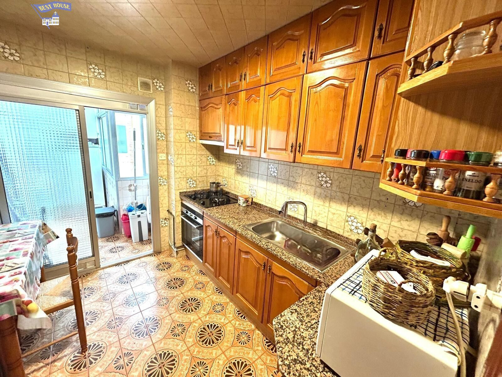 ACOGEDOR PISO EN CERDANYOLA DEL VALLÈS - ZONA FONTETES - foto 2