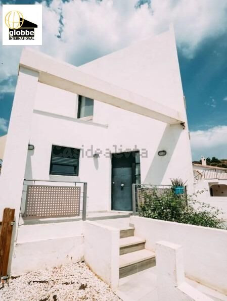Espectacular y Preciosa Villa en Benagalbón