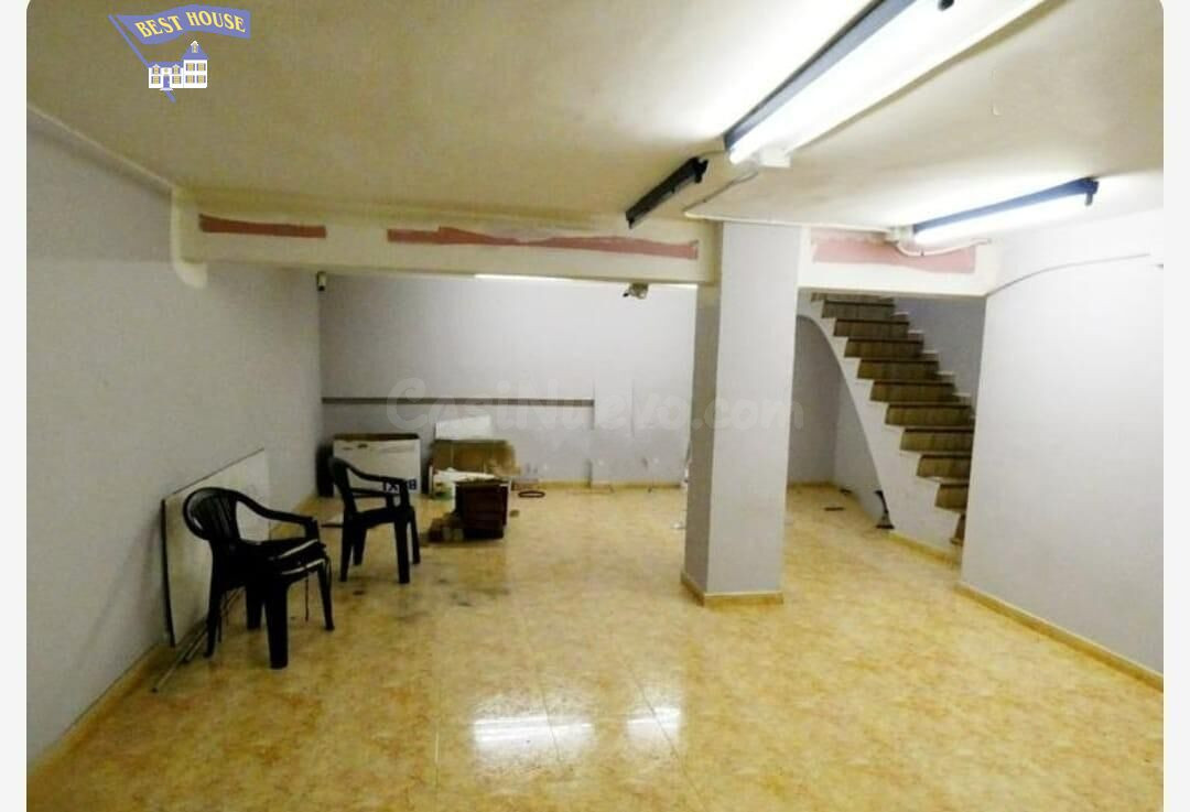 AMPLIO LOCAL COMERCIAL UBICADO EN PLENO CORAZON DE CERDANYOL - foto 3