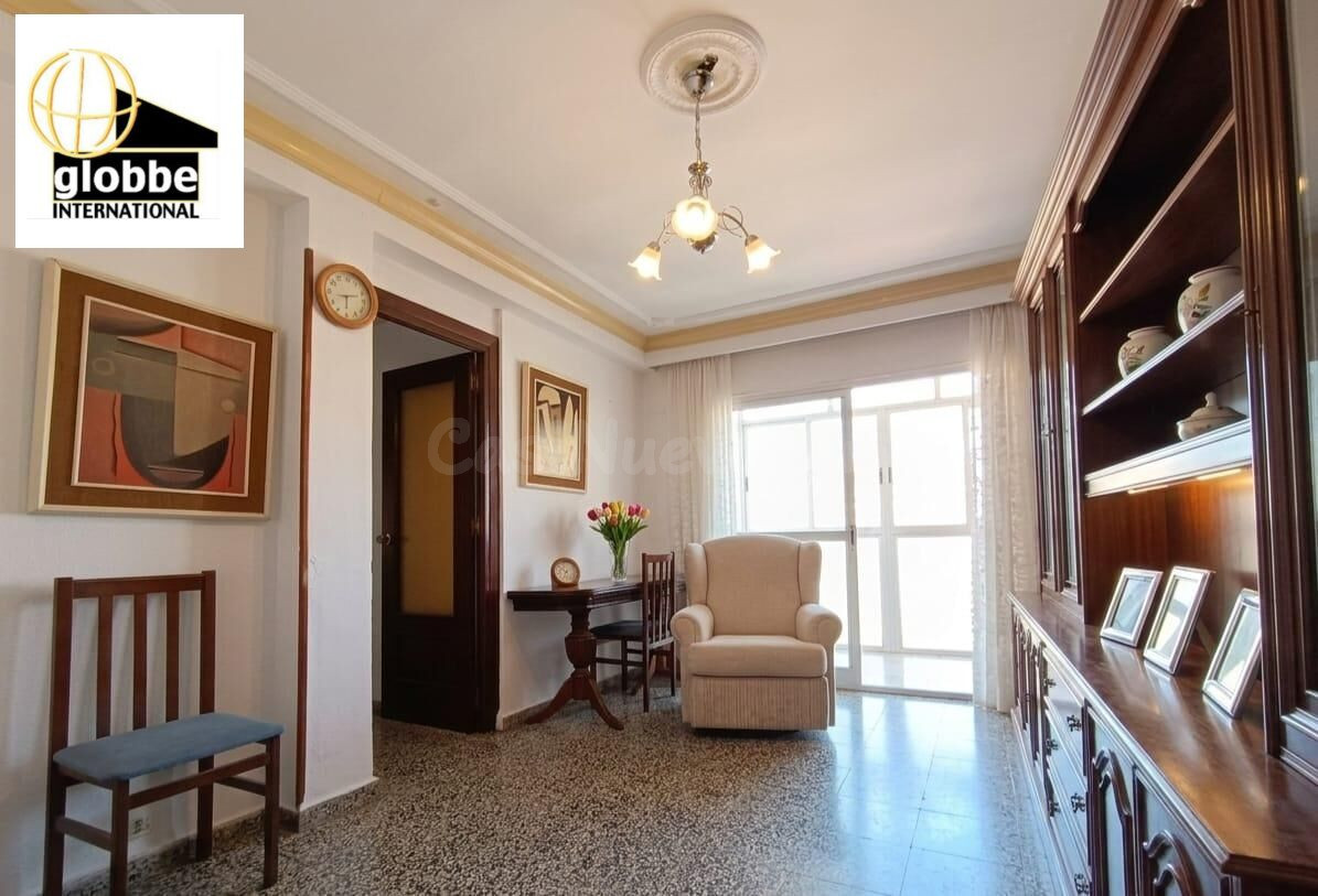 Piso en Huelin, Málaga - Oportunidad de Reforma a Solo €289,000 - foto 4
