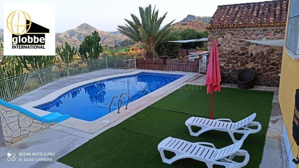 Impresionante Chalet en Puerto de la Torre, (PUENTE DE HIERRO)  Málaga por €480,000