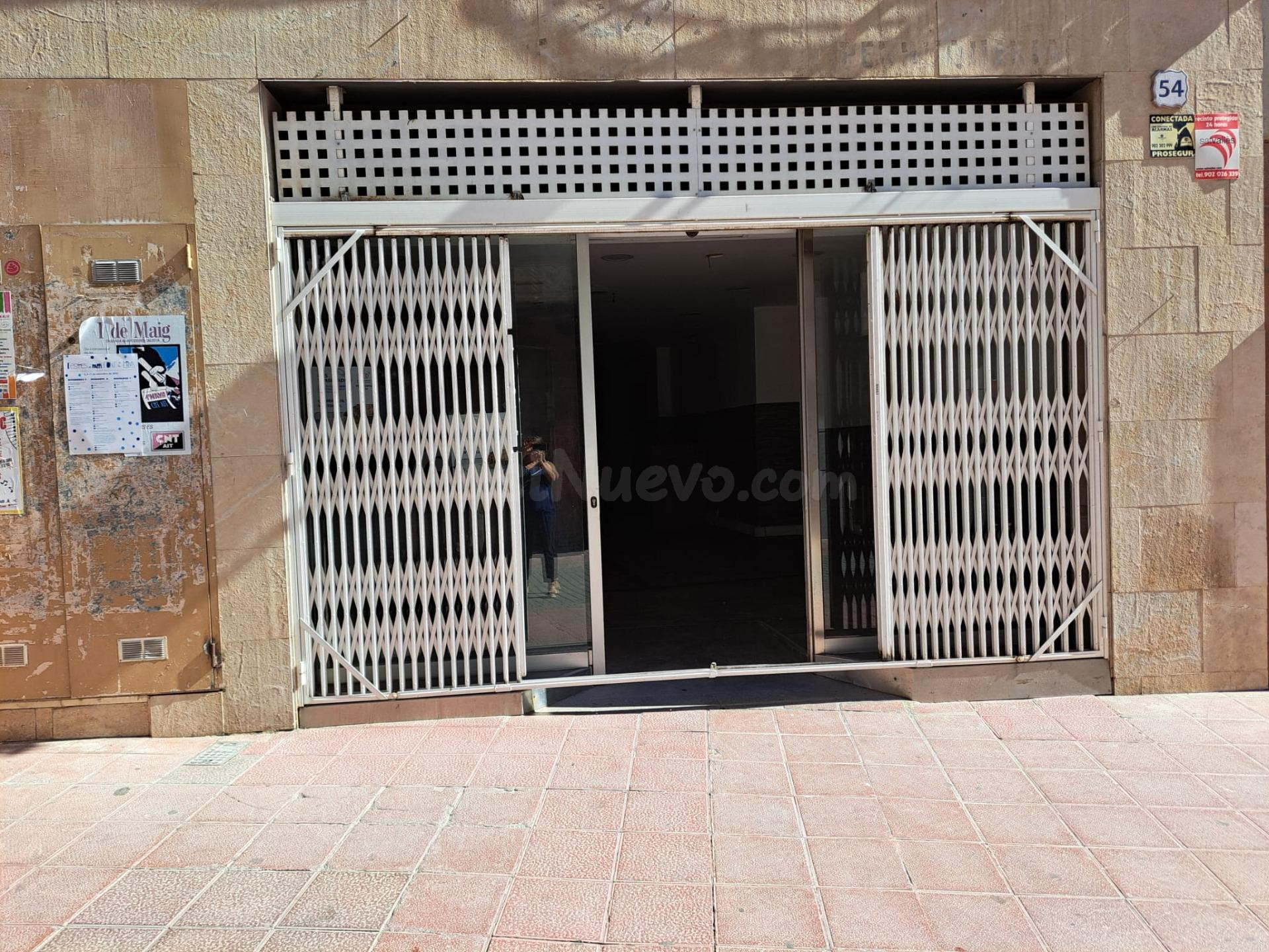 AMPLIO LOCAL COMERCIAL EN EL CENTRO DE LA VILA DE 100MTS. - foto 4