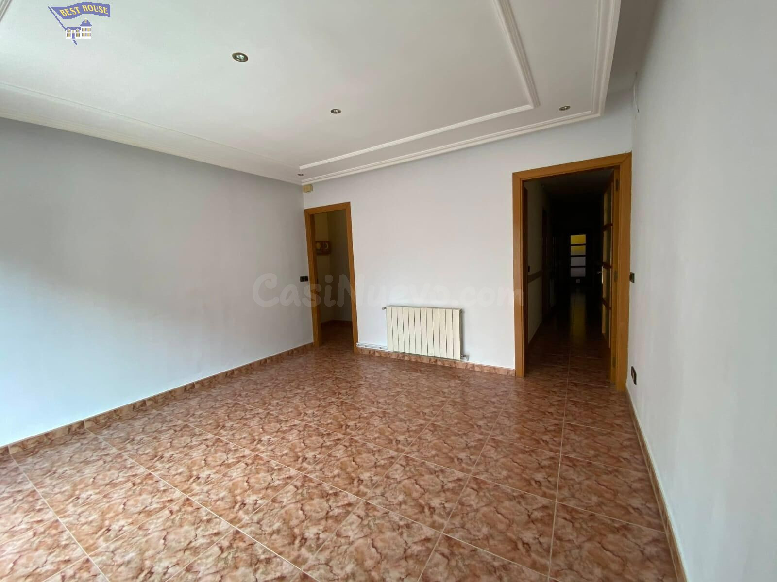 VIVIENDA PARA INVERSOR SE VENDE CON INQUILINOS SOLVENTES. ZO