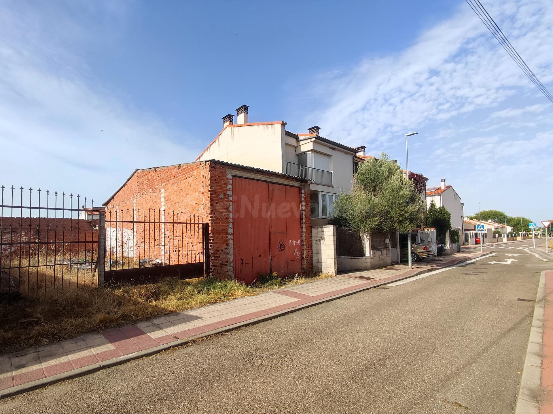 Parcela urbana de 910 m2 en Puente Duero - foto 3