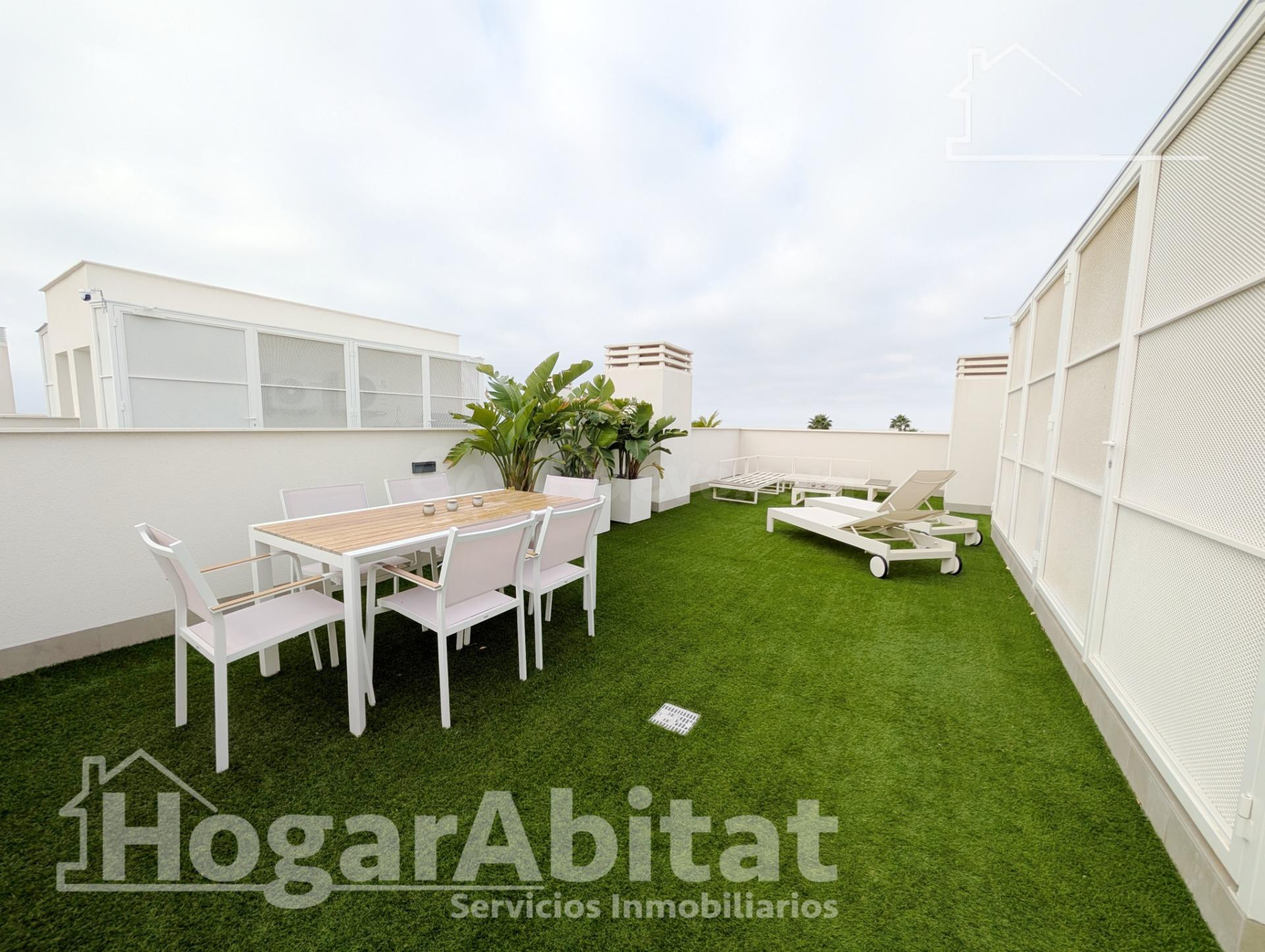 PRECIOSO ÁTICO SEMINUEVO CON PISCINA, GARAJE Y TRASTERO - foto 2