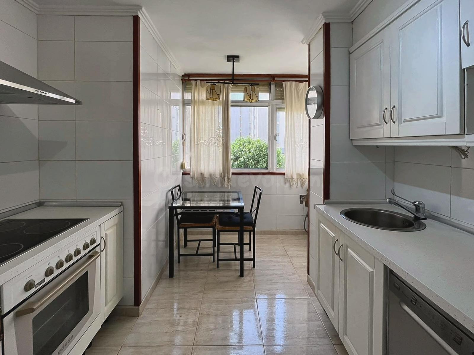 Amplio piso de 4 dormitorios en Torrelago, Laguna de Duero - foto 4
