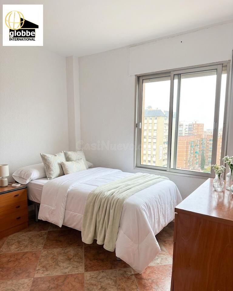 Amplio Piso en Portada Alta, Málaga - Vistas Inigualables por €279.999