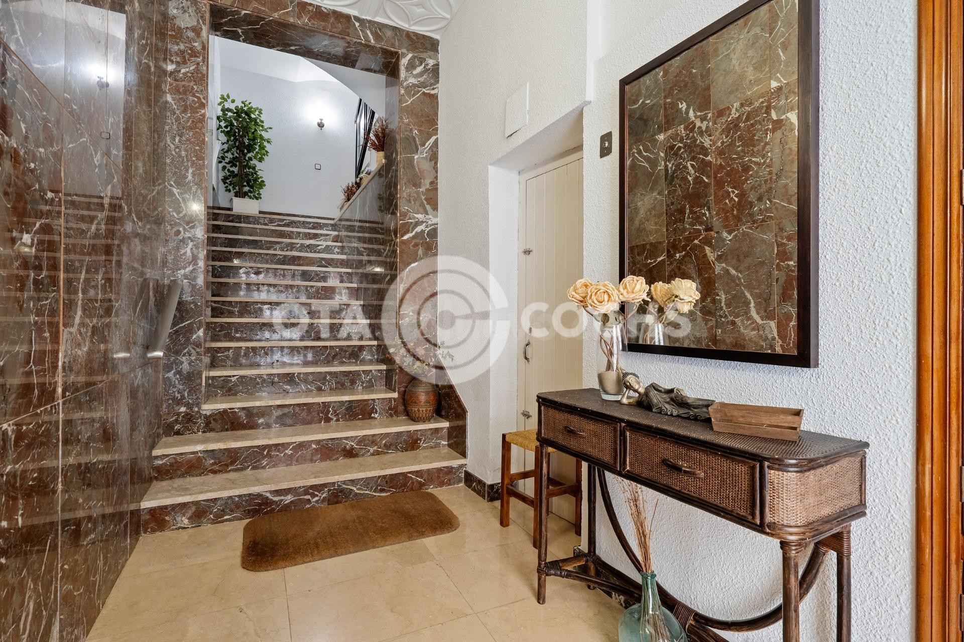 EDIFICIO CON RENTABILIDAD EN VENTA EN REUS - foto 2
