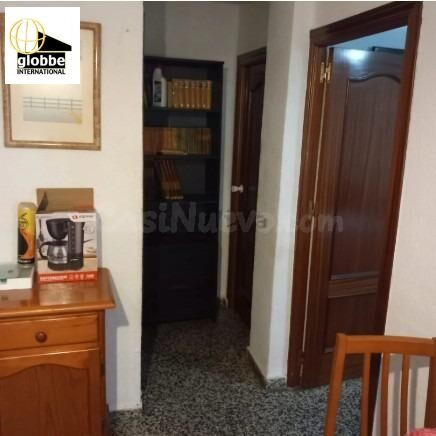Oportunidad de Inversión en Málaga: Piso Esquina a Reformar - foto 5