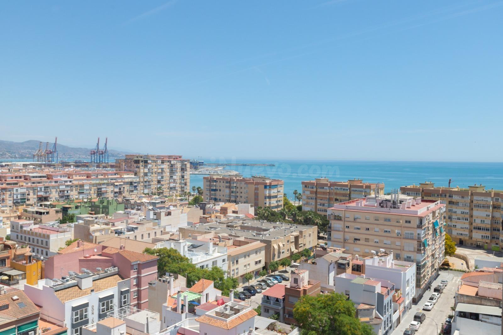 Piso en el corazón de Huelin, Málaga - Ideal para reformar por €299,000