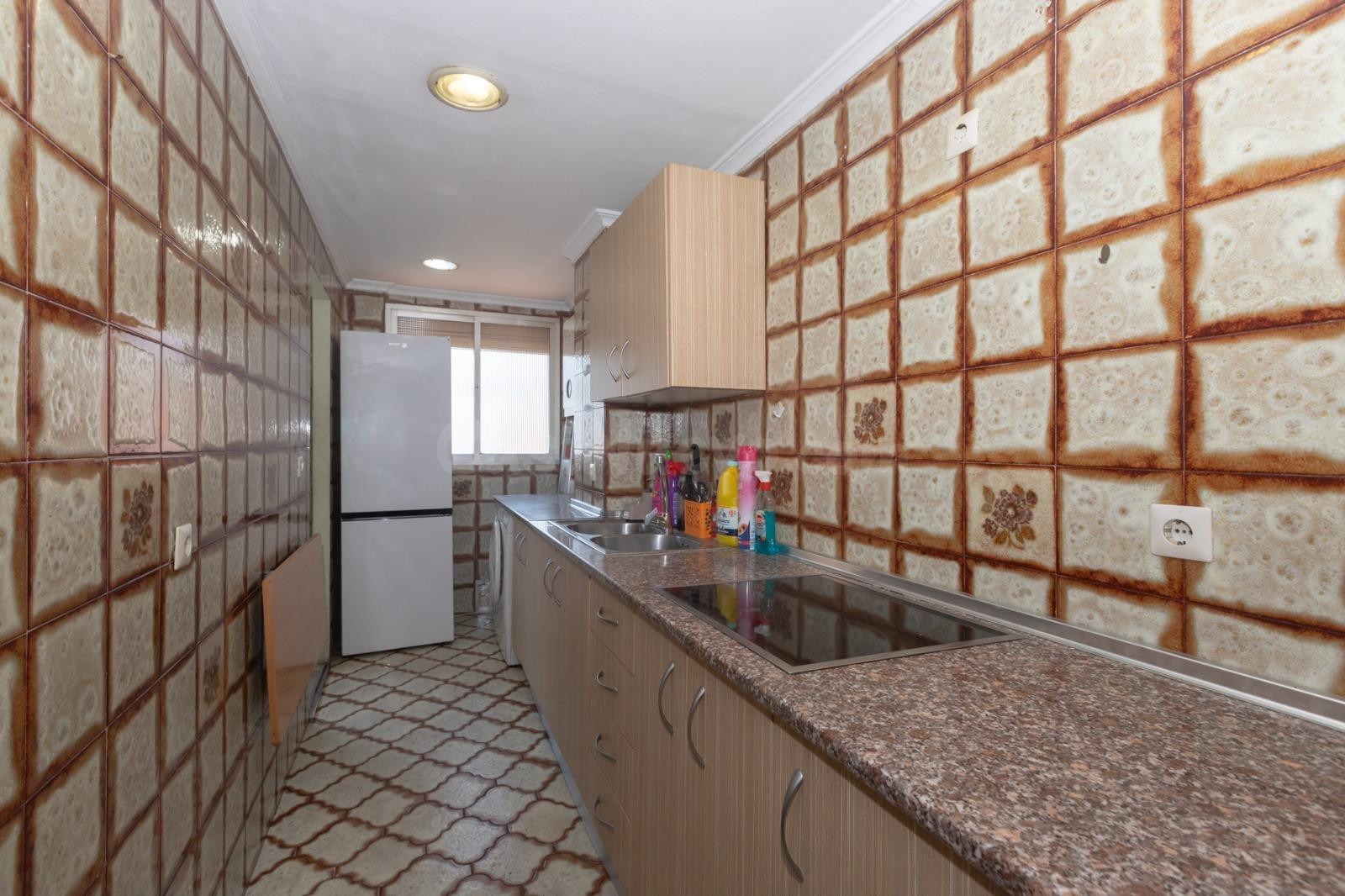 Piso en el corazón de Huelin, Málaga - Ideal para reformar por €299,000 - foto 5