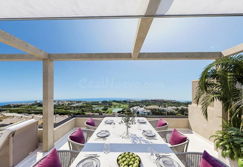 DISFRUTE DE TERRAZAS CON ORIENTACION SUR Y VISTAS AL MAR, DE - foto 2
