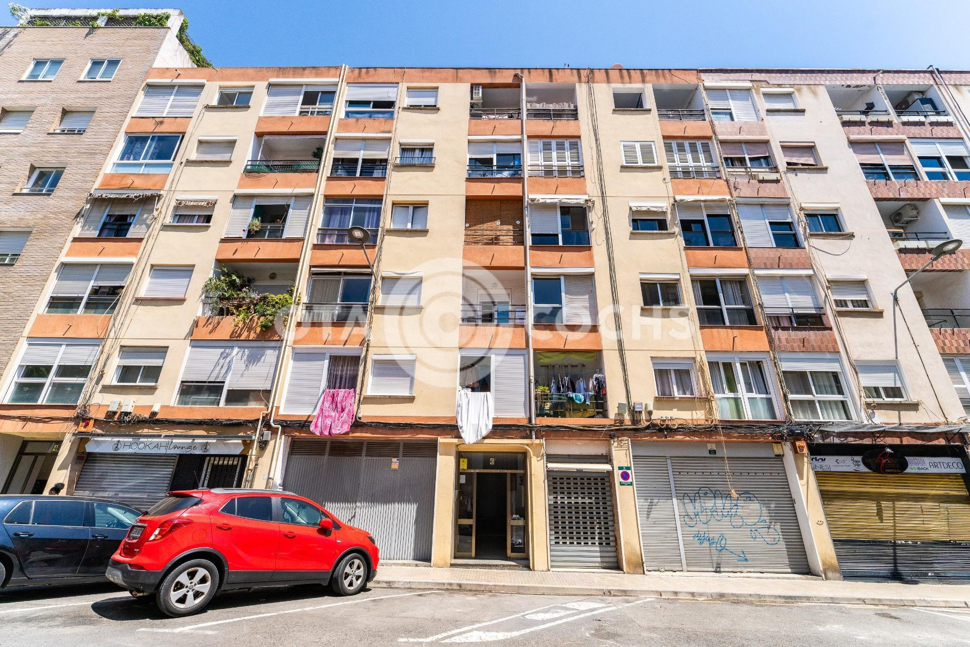 PISO DE 3 habitaciones EN REUS