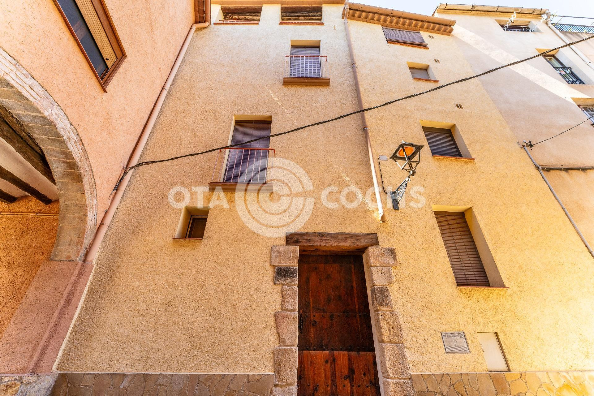 CASA DE PUEBLO EN CABACES