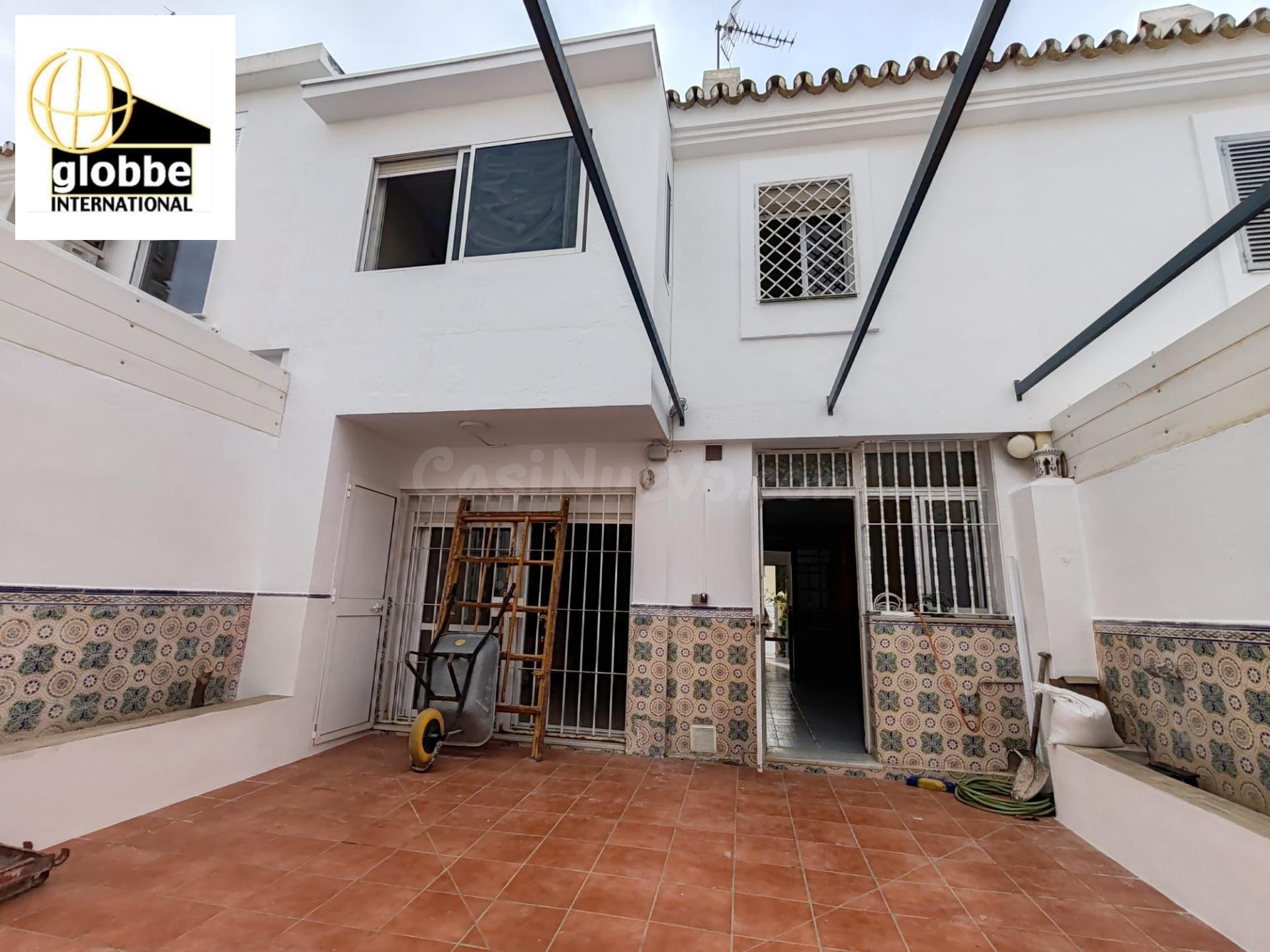 Chalet en Puerto de la Torre - Oportunidad para Reformar por