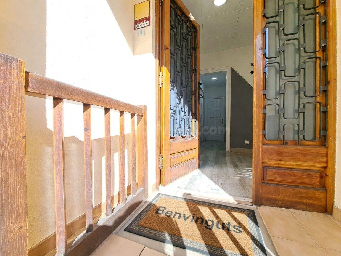 CASA ANTIGUA REFORMADA, ESQUINERA, DE  4 DORMITORIOS, TERRAZ - foto 5