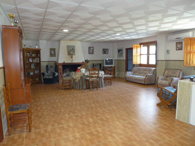 Casa de campo a un paso del casco urbano