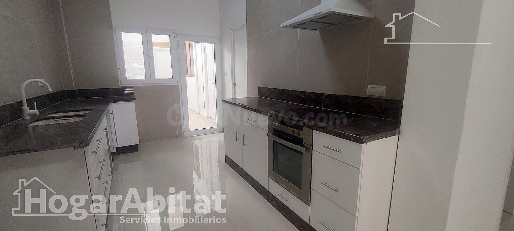 ¡CENTRO DE ALGEMESI! ! BAJO REFORMADO A ESTRENAR, AMPLIO Y L - foto 4