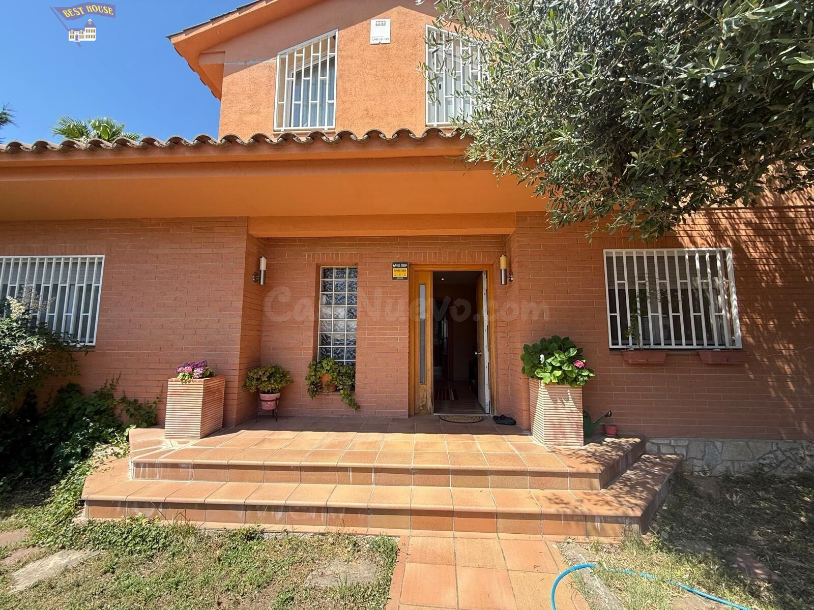 AMPLITUD, PRIVACIDAD Y CALIDAD DE VIDA EN UNA CASA ÚNICA EN  - foto 5