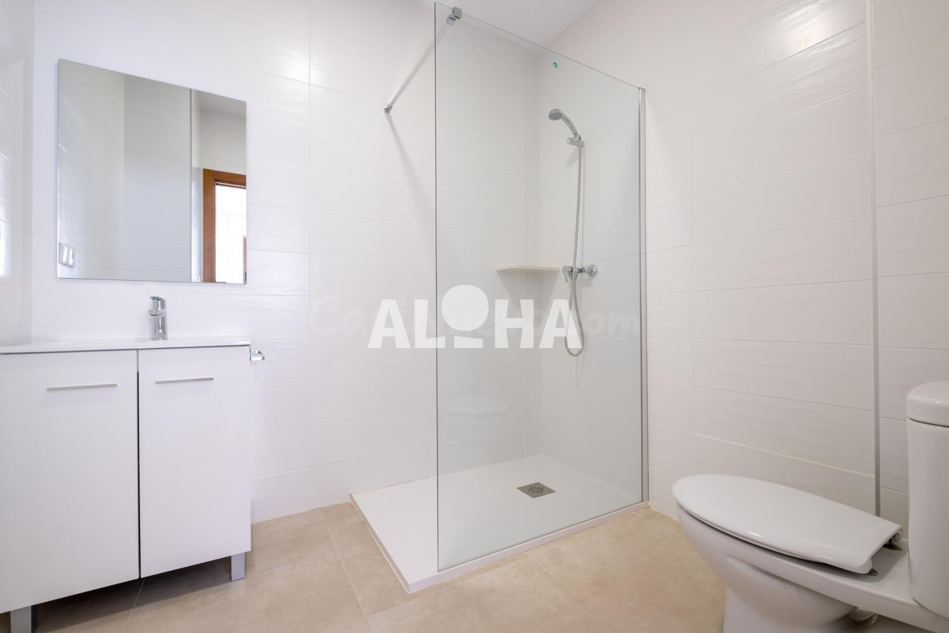 HABITACIÓN CON BAÑO PRIVADO SOLO PARA ESTUDIANTES EN MONCADA - foto 2