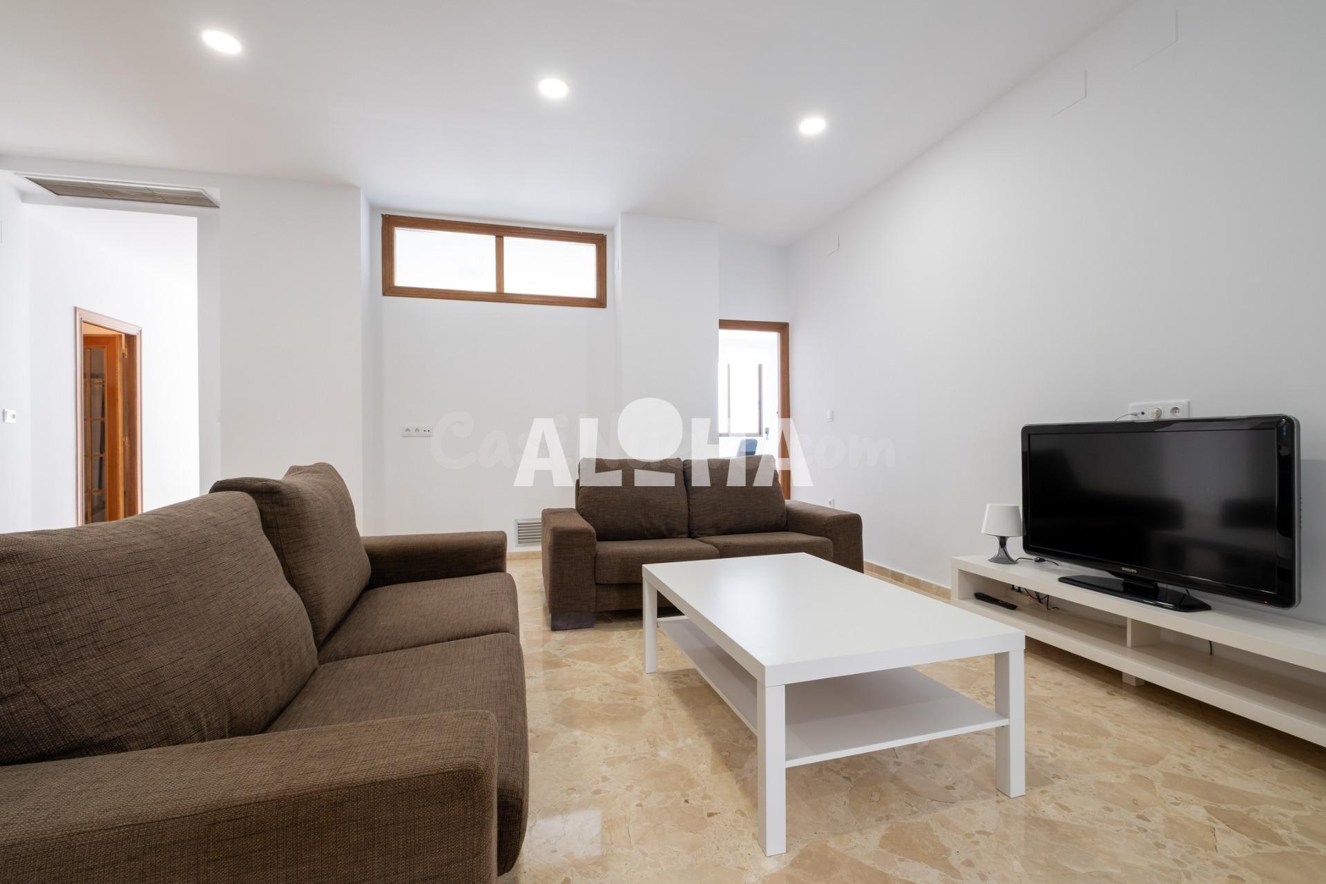 HABITACIÓN CON BAÑO PRIVADO SOLO PARA ESTUDIANTES EN MONCADA - foto 5