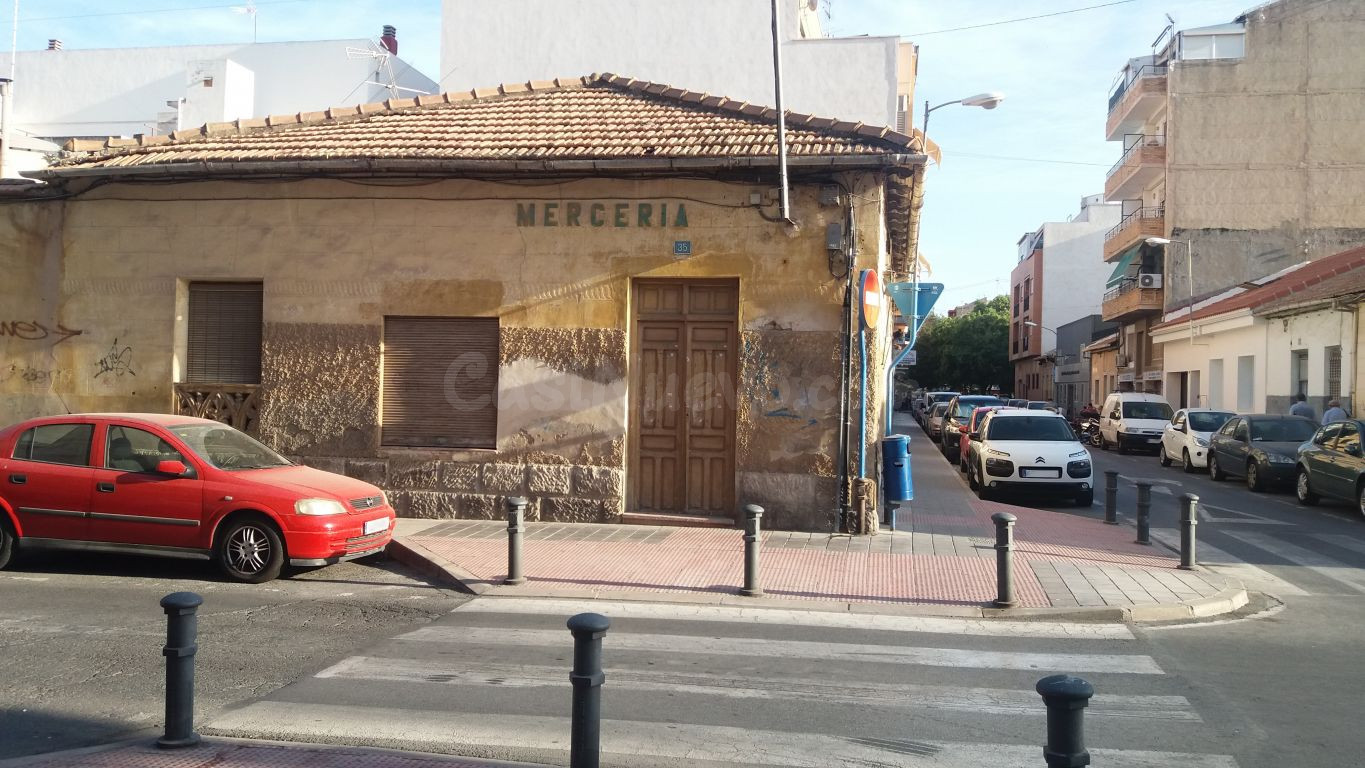 DOS CASAS CON TERRENO EN EL CORAZÓN DE LA FLORIDA !!!!