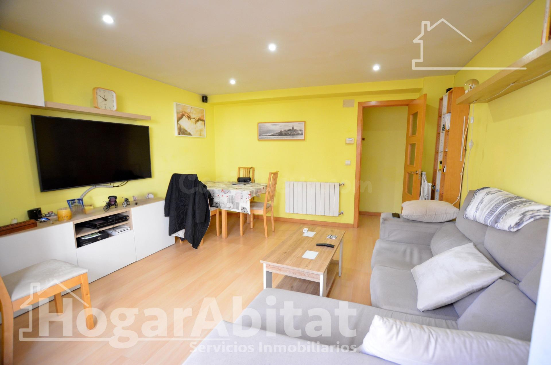 ¡MODERNO Y LUMINOSO! EXTERIOR Y REFORMADO CON PATIO, TODO AM - foto 3
