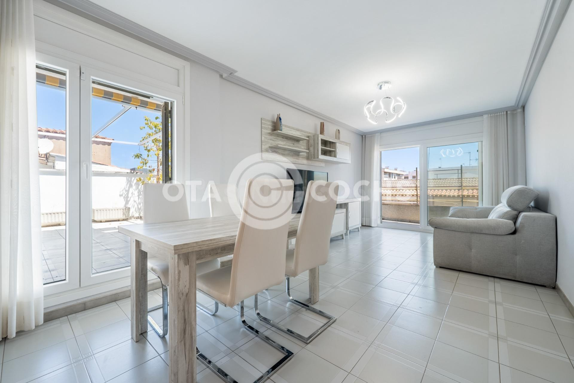 MAGNIFICO ATICO EN CAMBRILS - foto 3