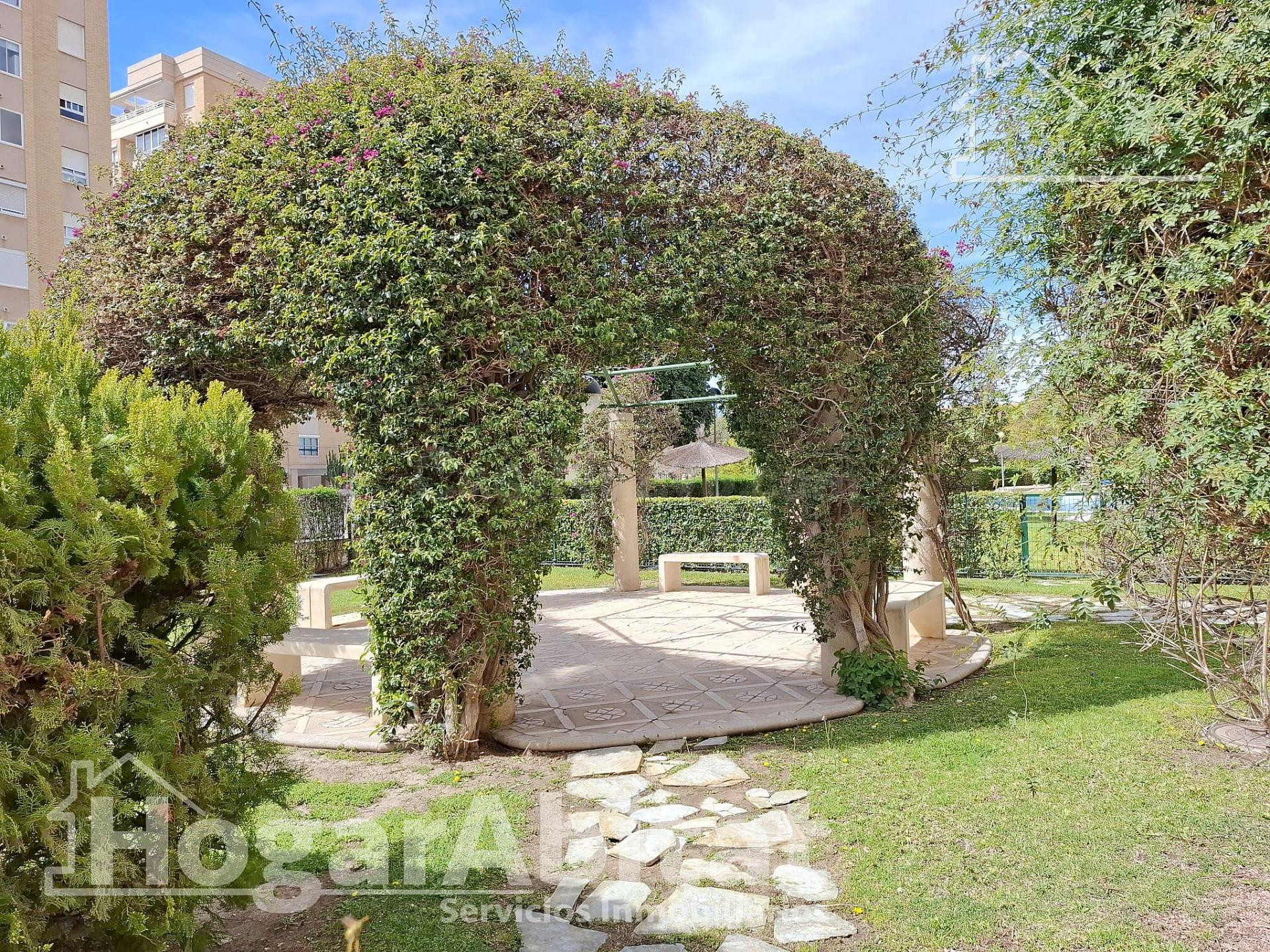 ¡PLAYA DE SAN JUAN! ÁTICO ALTO EN RESIDENCIAL CON PISCINA Y  - foto 4