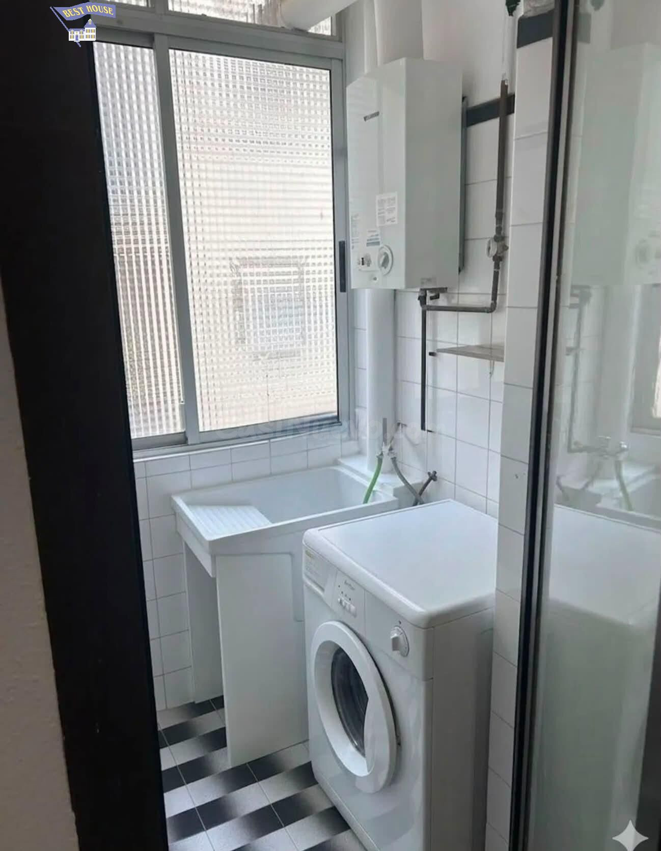 EXCELENTE OPORTUNIDAD EN NOU BARRIS: PISO REFORMADO DE 3 hab - foto 4