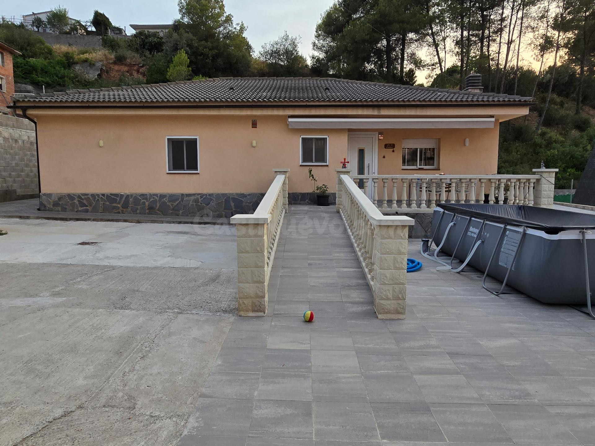 ¡TU REFUGIO PERFECTO A UN PASO DE BARCELONA! Casa de 1 plant
