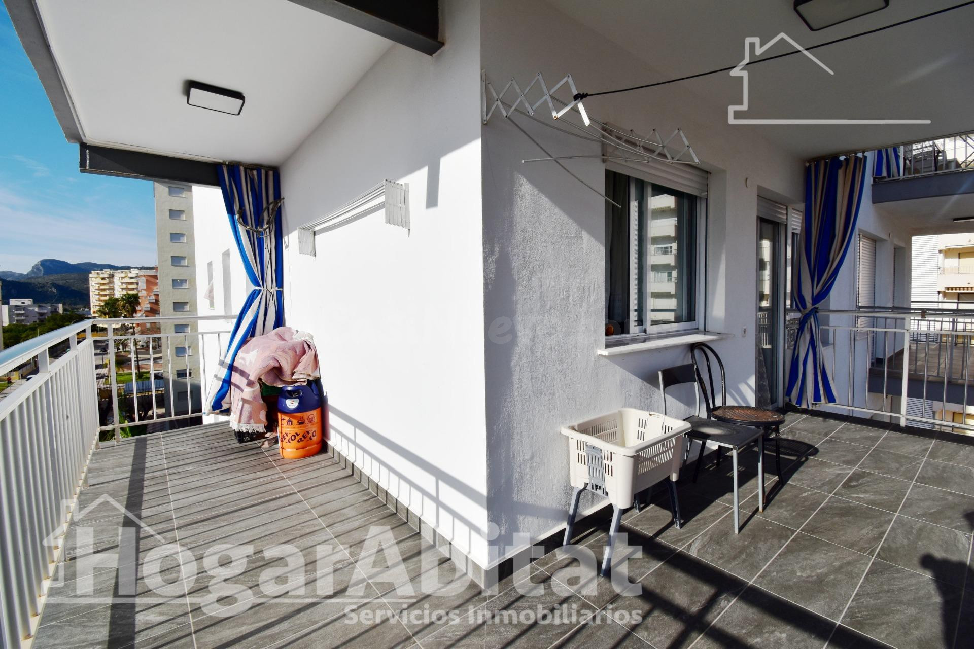 TODO EXTERIOR Y REFORMADO CON TERRAZA Y CON VISTAS AL MAR - foto 3