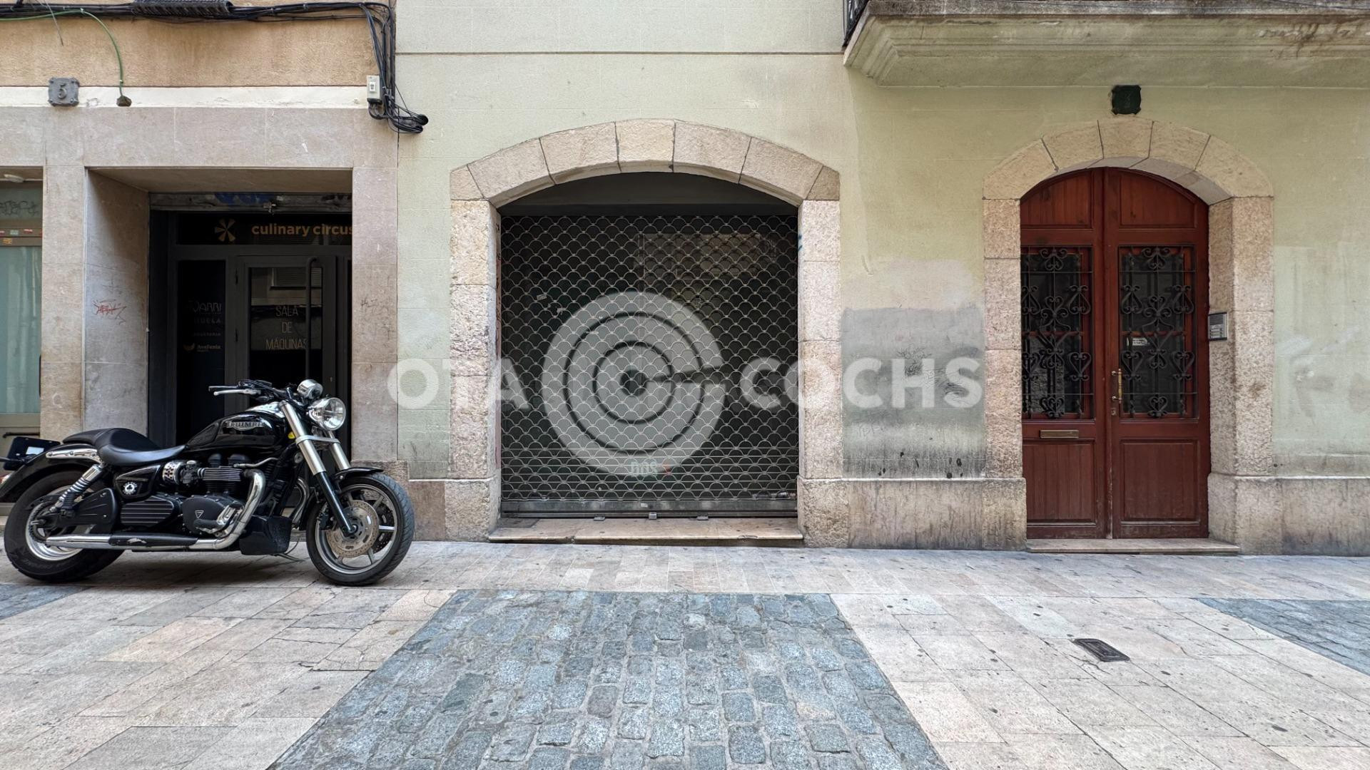 LOCAL COMERCIAL EN VENTA AL CENTRO DE REUS - foto 2