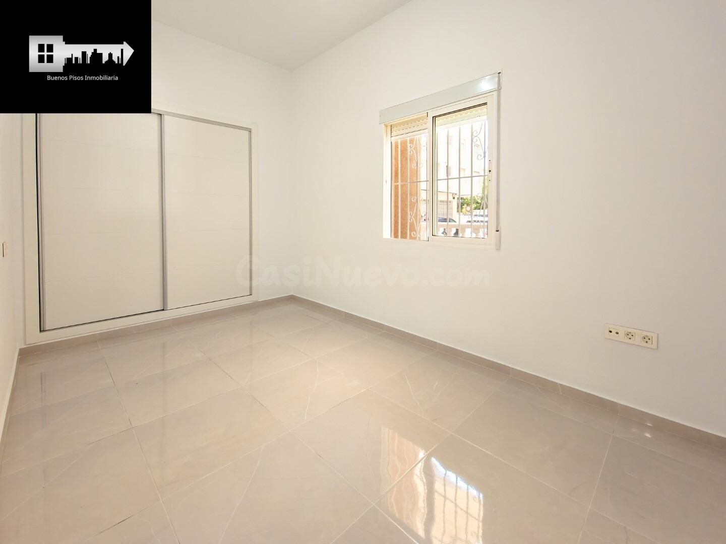 PISO EN TORREVIEJA A 200 METROS DEL MAR!!!! - foto 4