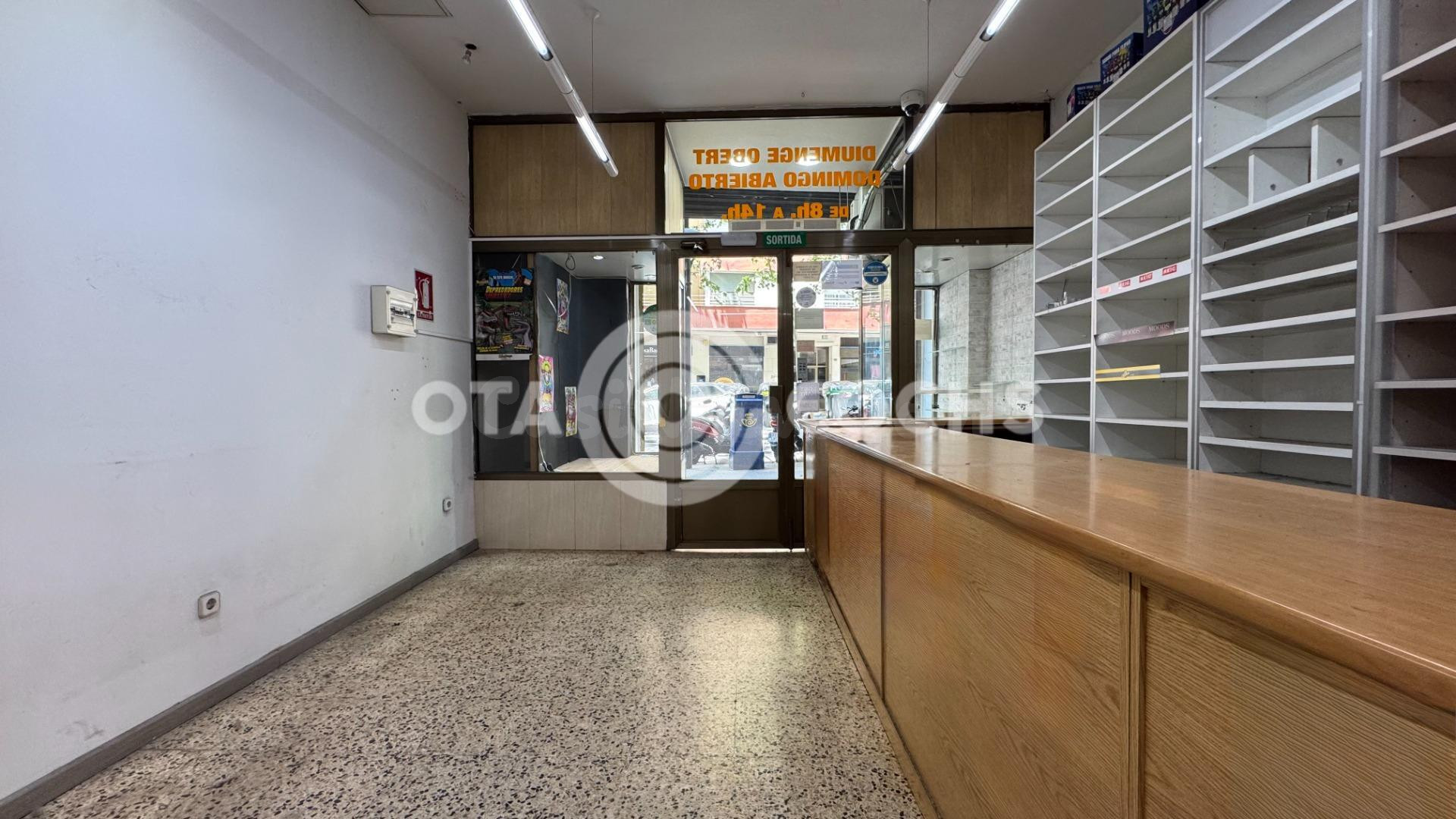 LOCAL COMERCIAL EN VENTA EN REUS - foto 2