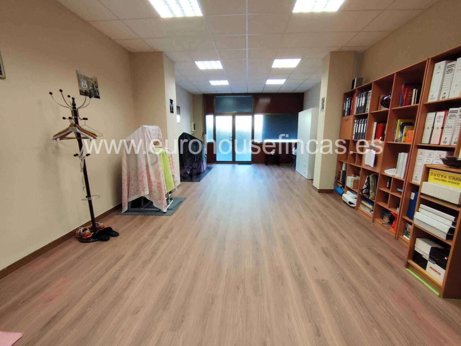 Local comercial 1 habitación 61m² en venta - Sants - Badal