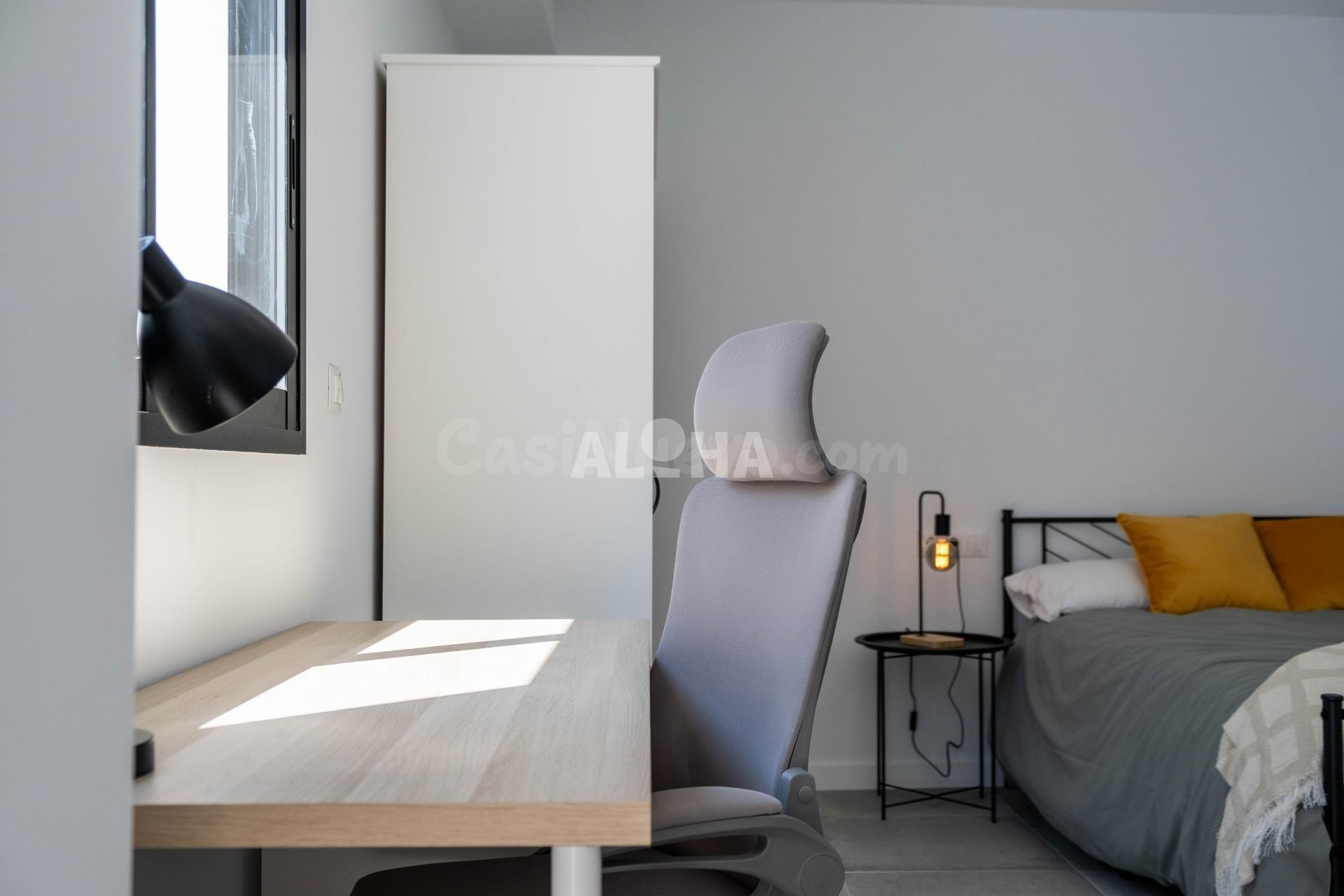 HABITACIÓN CON BAÑO PRIVADO PARA ESTUDIANTES CHICAS DISPONIB - foto 3