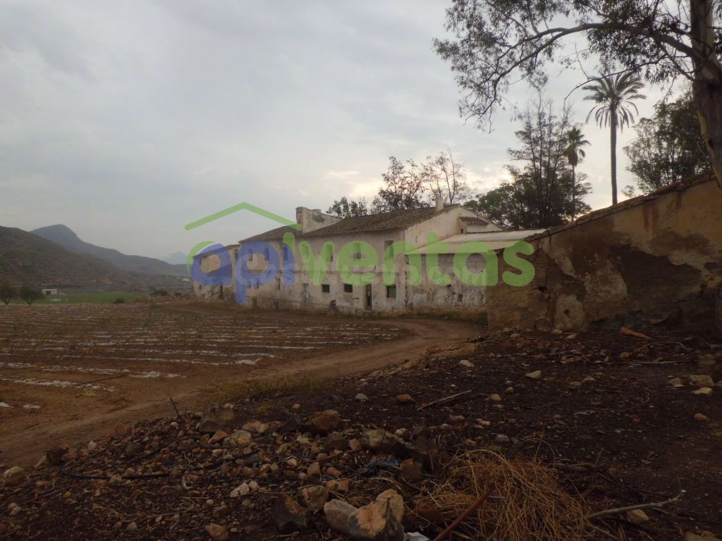 Finca Rústica con Edificaciones Varias - foto 2
