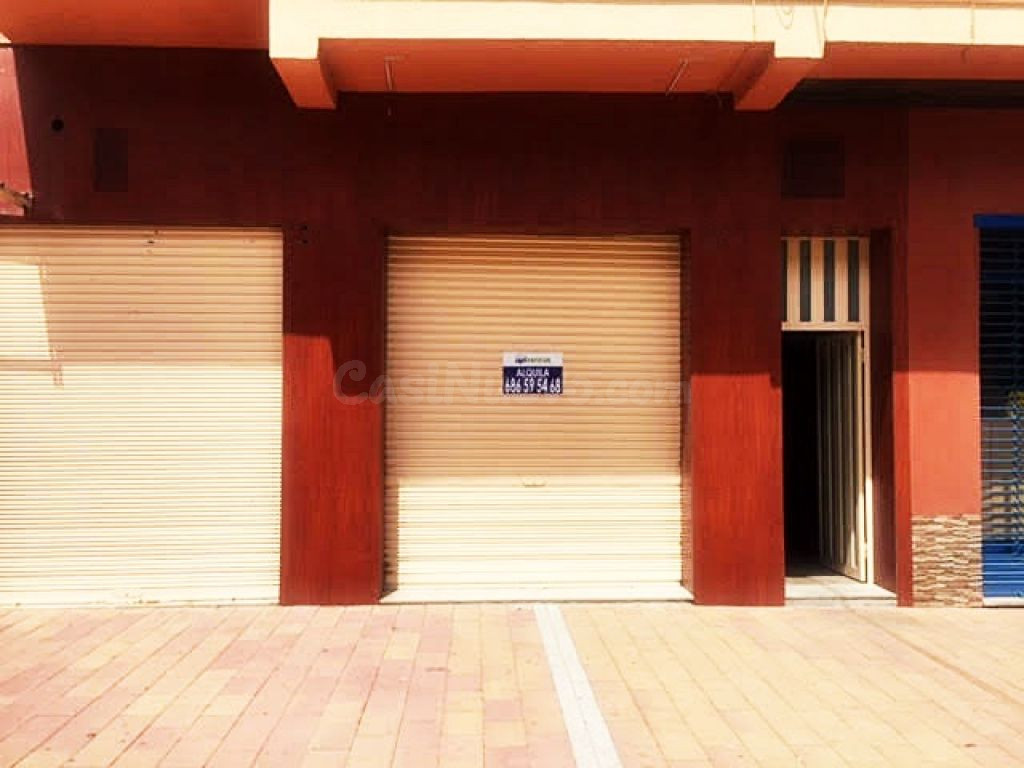 Alquiler de local Comercial en La Viña