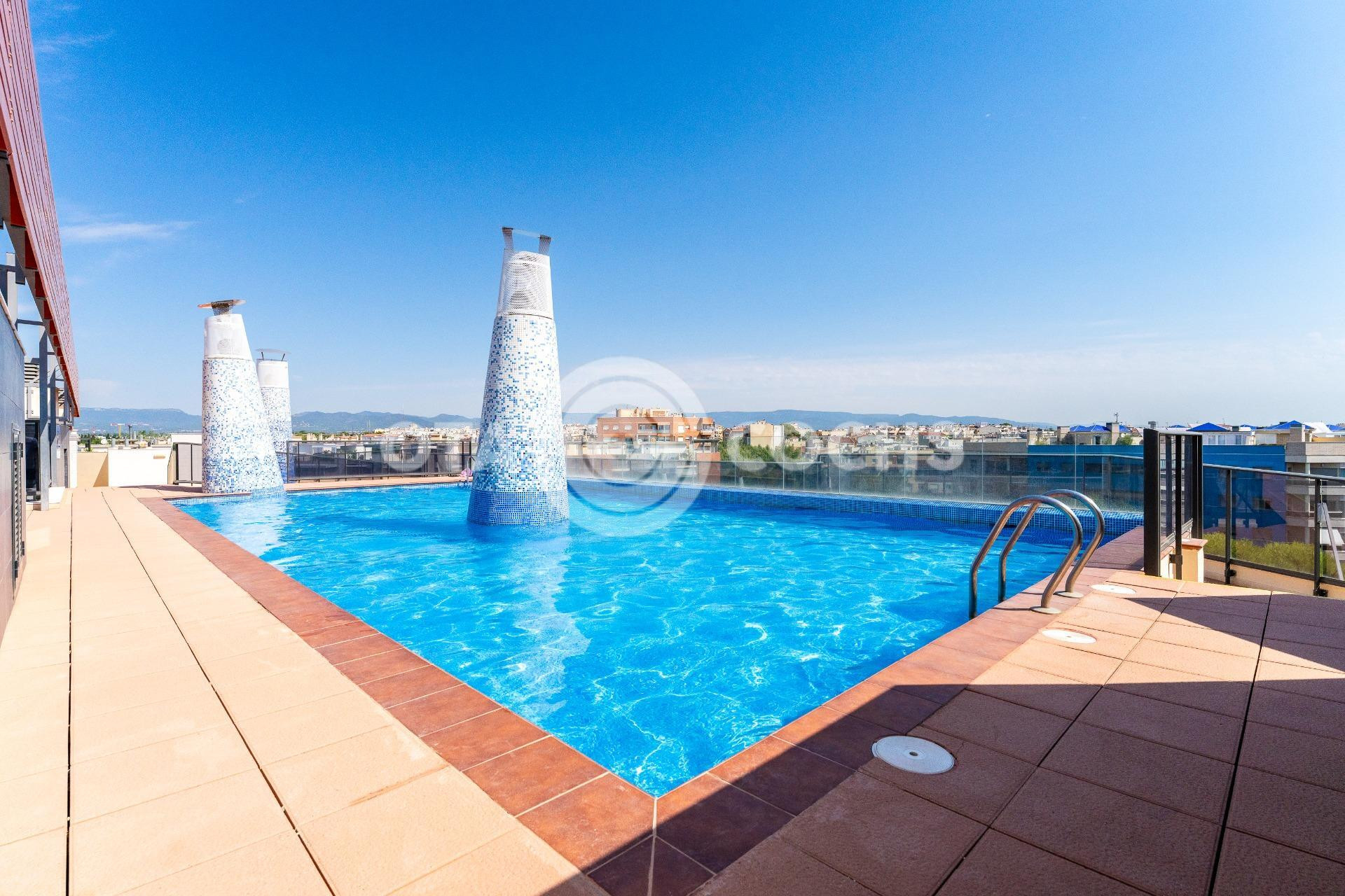 ESPECTACULAR PISO EN CAMBRILS CON VISTAS AL MAR