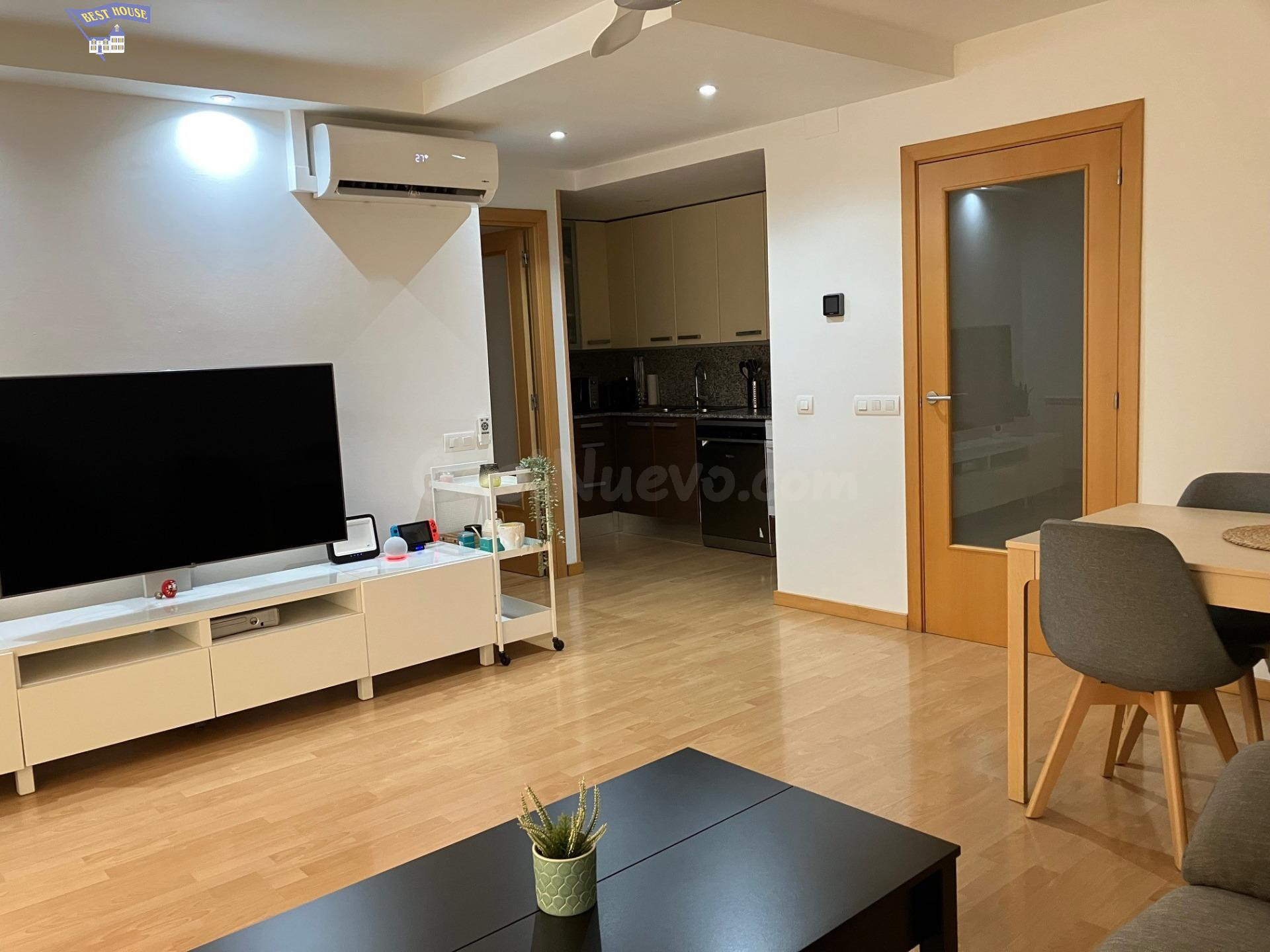 PISO SEMINUEVO, LUMINOSO Y LISTO PARA ENTRAR A VIVIR EN FONT - foto 4