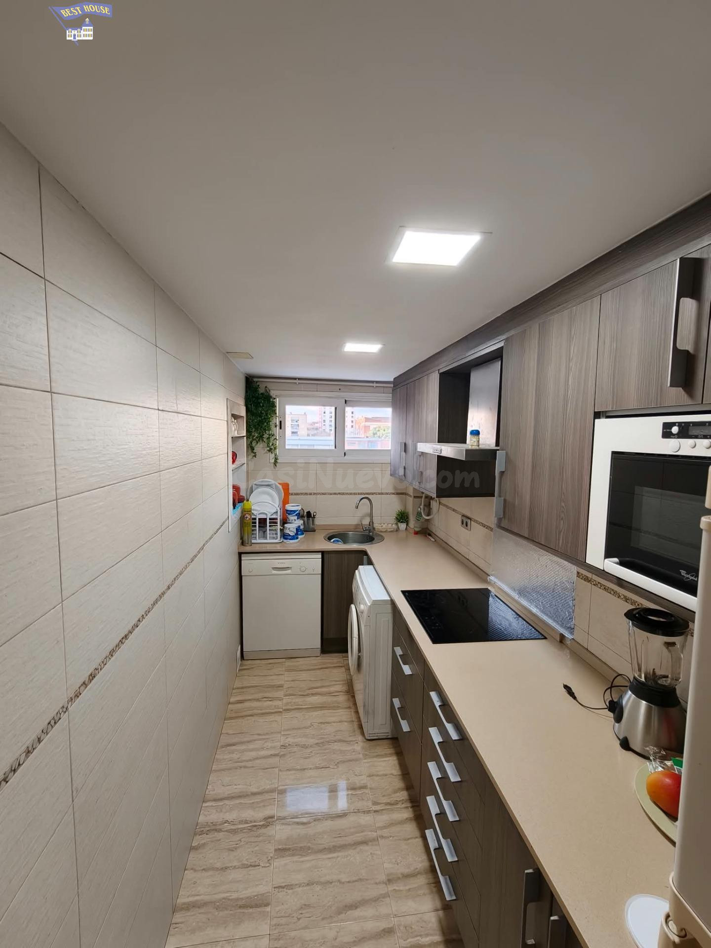 PISO REFORMADO DE 3 habitaciones CON BALCÓN – LA CREU DE BAR