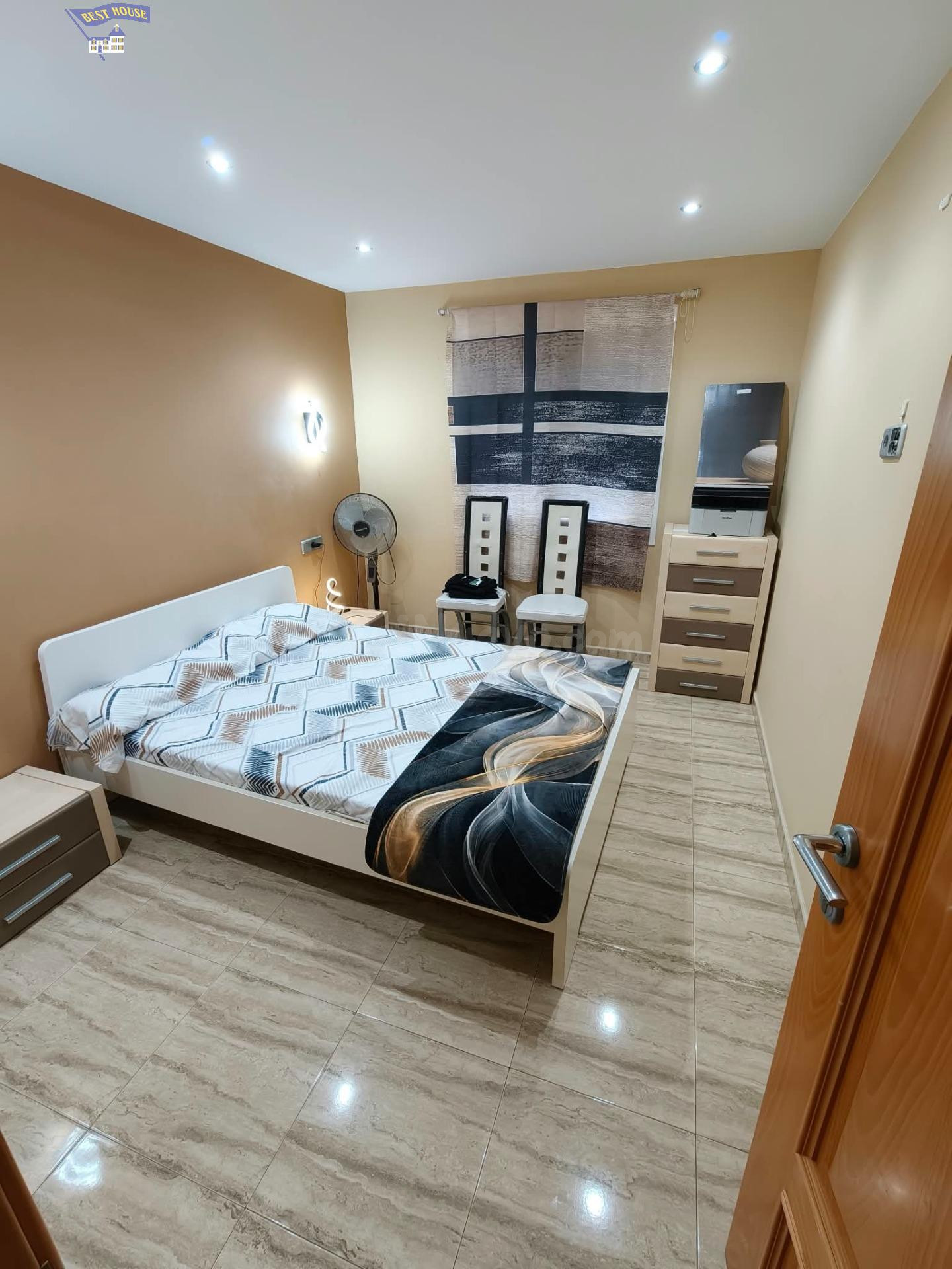 PISO REFORMADO DE 3 habitaciones CON BALCÓN – LA CREU DE BAR - foto 3