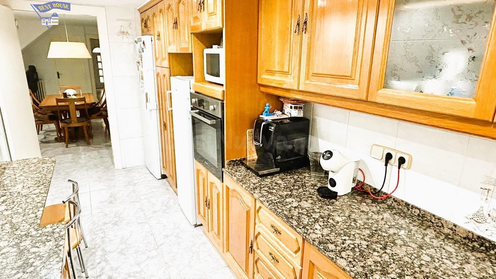 EN EXCLUSIVA!!! CASA DE 5 habitaciones EN EL CORAZON DE RUBI - foto 5