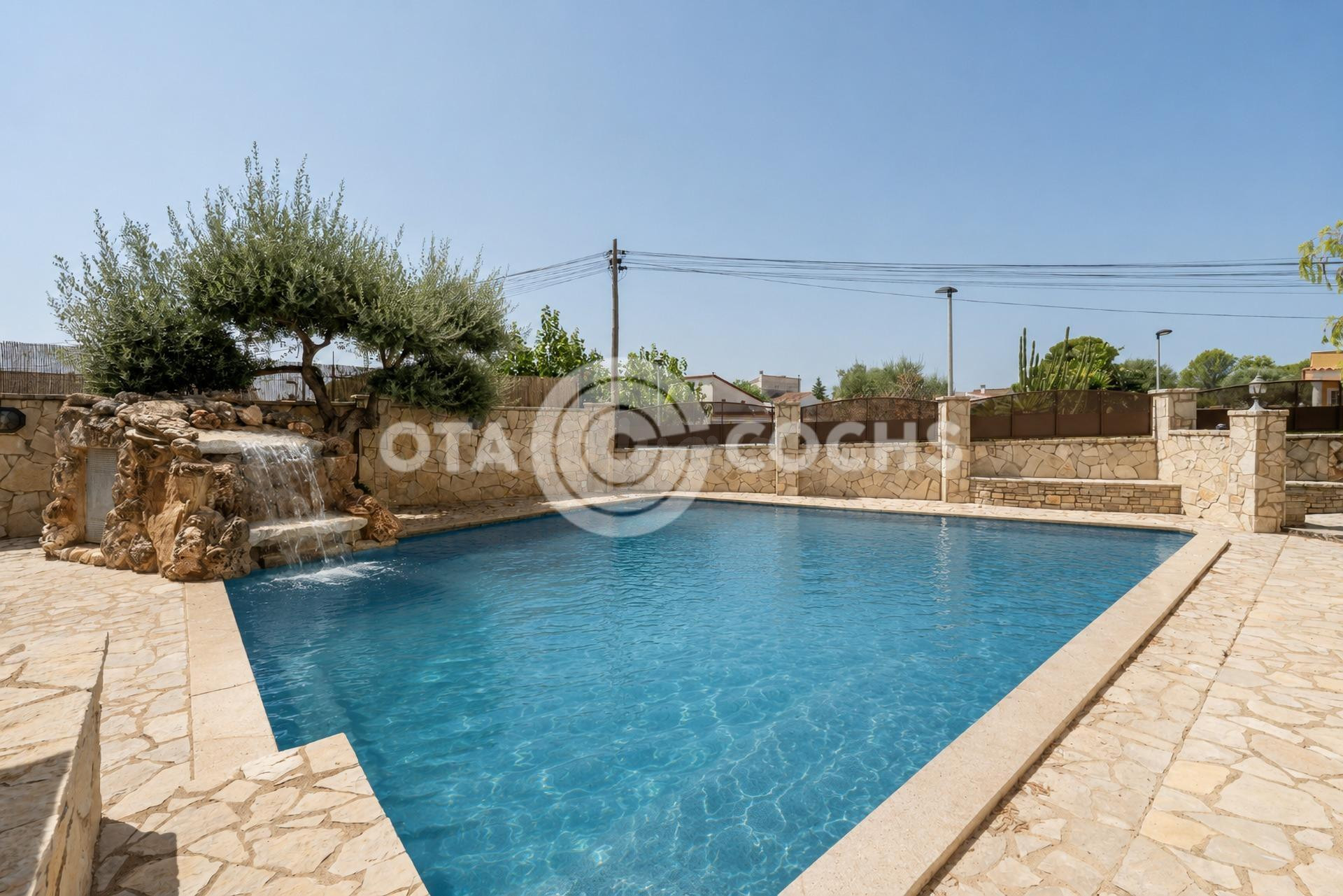 ESPECTACULAR CHALET CON PISCINA EN BOTARELL