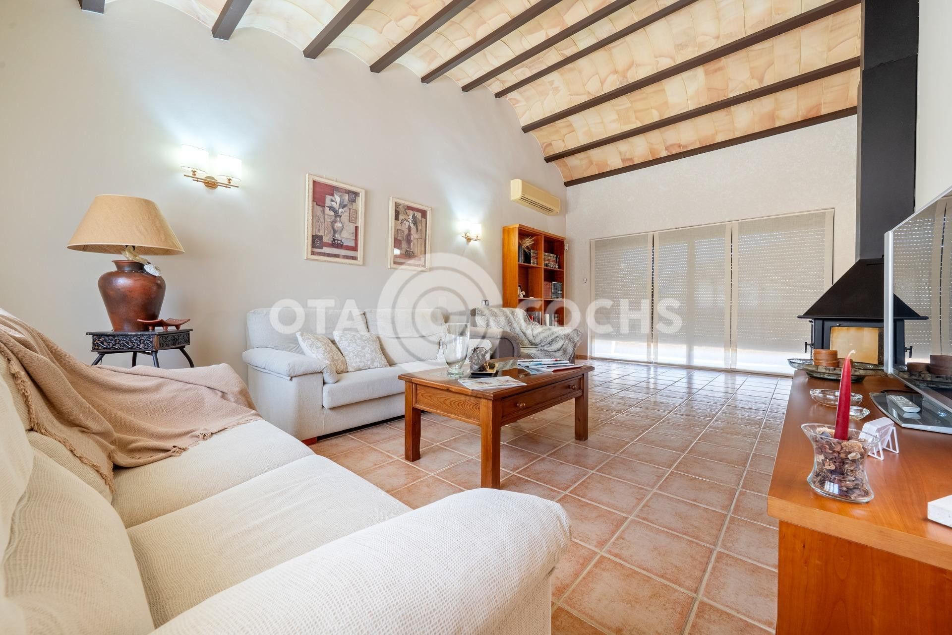 ESPECTACULAR CHALET CON PISCINA EN BOTARELL - foto 4