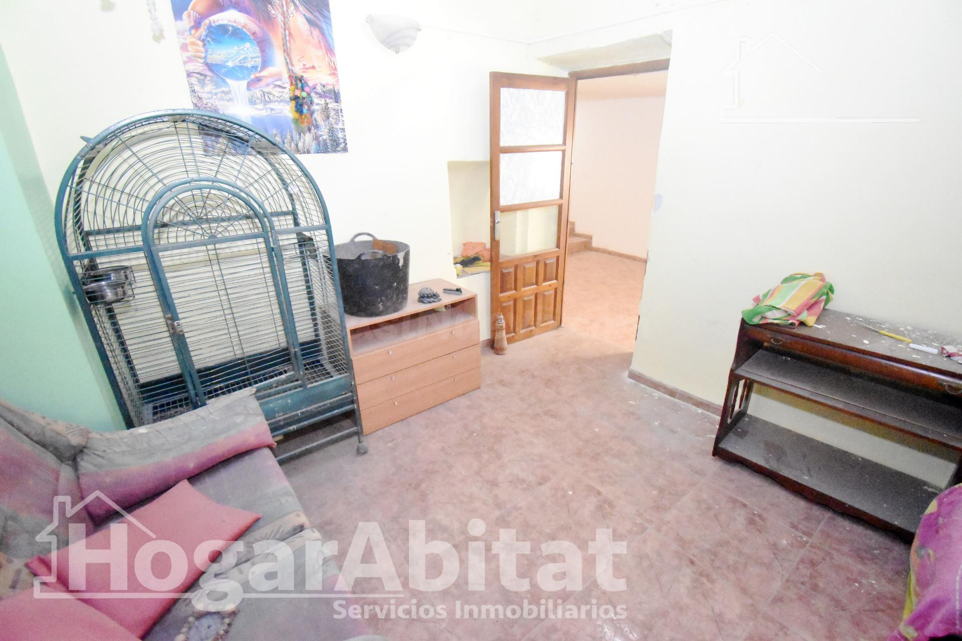 CASA MUY AMPLIA PARA REFORMAR, CON TERRAZA Y TRASTERO - foto 3