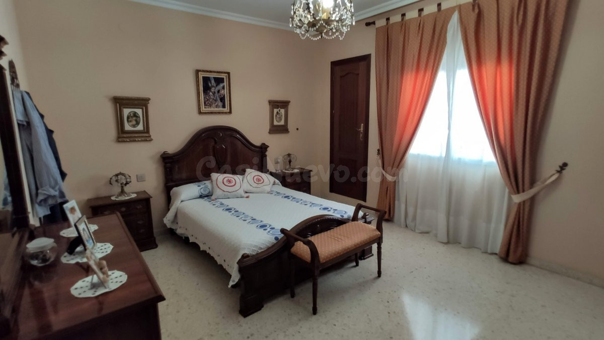 Nave con vivienda a la venta - foto 4