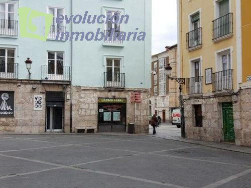 Llana de Afuera, frente a la catedral de Burgos. Impresionan - foto 5